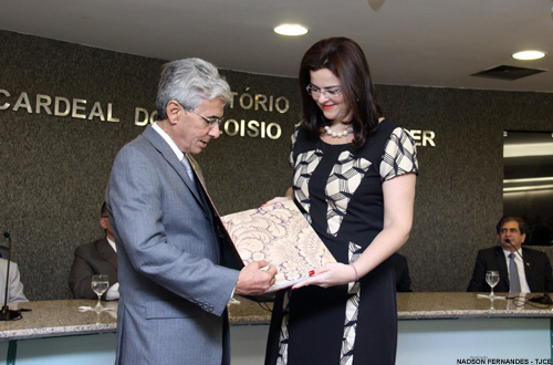 TJCE lança livro sobre o Poder Judiciário e abre exposição sobre os 140 anos da instituição