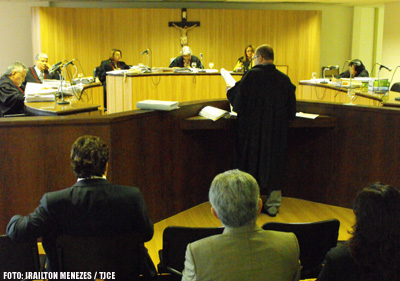 2ª Câmara Cível condena advogado a pagar indenização a menor por agressão