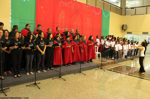 Tribunal de Justiça realiza confraternização natalina com ato ecumênico e apresentação de música