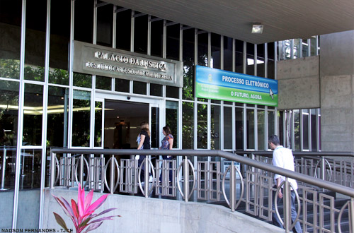 Suspensa decisão que impede Hemoce de fornecer sangue para rede privada conveniada com o SUS