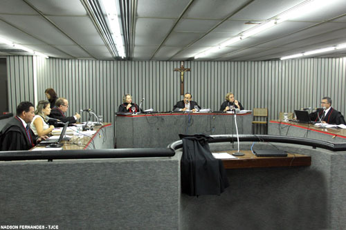 Estado é condenado a pagar R$ 200 mil a filho de detento morto no presídio de Morada Nova