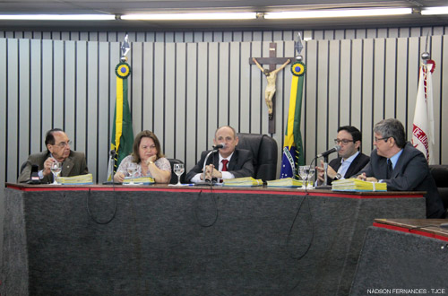 TJCE divulga resultado dos recursos de prova  do concurso para juiz durante sessão pública