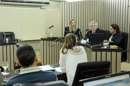 Sindicato dos Servidores de Beberibe participa de audiência de conciliação no Tribunal de Justiça
