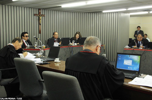 5ª Câmara Cível do TJCE julga 1.991 processos em 2014