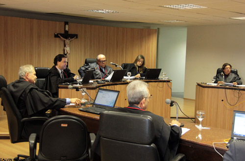 Desembargadores da 1ª Câmara Cível  julgam 1.259 processos em 2014