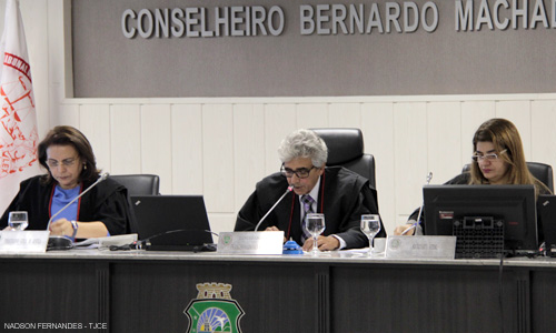 Órgão Especial do TJCE promove juízes pelos critérios de merecimento e antiguidade