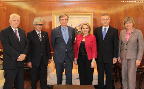 Desembargadores Gerardo Brígido e Iracema do Vale recebem comitiva diplomática da Alemanha