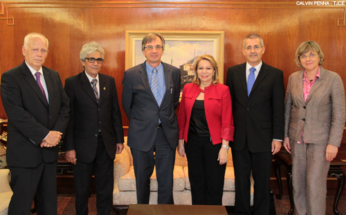 Desembargadores Gerardo Brígido e Iracema do Vale recebem comitiva diplomática da Alemanha