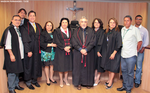 Desembargador Filgueira Mendes se despede da 2ª Câmara Cível do TJCE e recebe homenagens