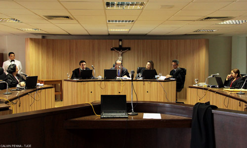 Desembargador Durval Aires recebe votos  de louvor pela eleição para a ACL