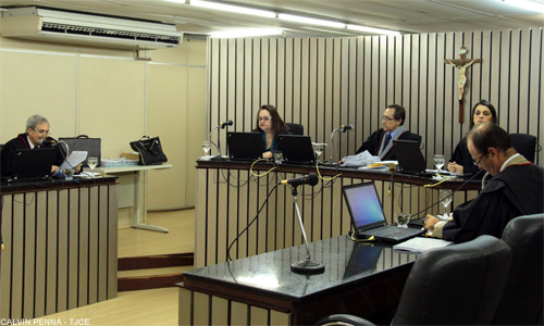 Taxista flagrado com mais de 100 kg de cocaína tem habeas corpus negado