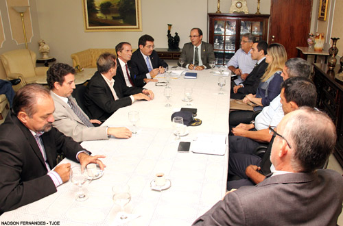 Des. Mário Parente discute com MP, Defensoria e polícias aplicação do Estatuto do Torcedor