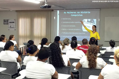 Juizado da Mulher promove palestra sobre Lei Maria da Penha