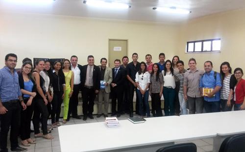 Fórum de Crato recebe estudantes da Universidade Regional do Cariri