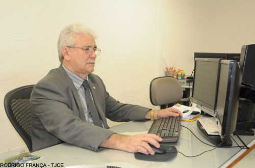 Diretor do Fórum estabelece novas regras para peticionamento sem advogado