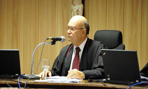 Desembargador Sales Neto representa Corregedoria no 68º Encoge