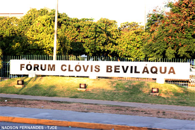 Fórum inaugura primeira sala de audiência das Varas Cíveis