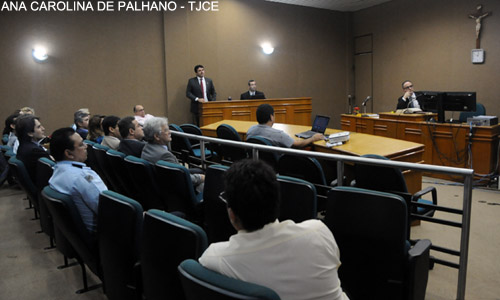 Juízes, promotores e polícias discutem ação para combater homicídios