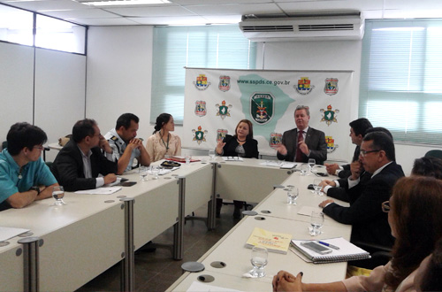 Coordenadoria da Mulher e Secretaria da Segurança discutem medidas para acelerar processos