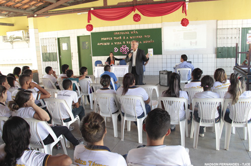 Alunos de escola estadual assistem à palestra “Mediação Familiar e Guarda Compartilhada”