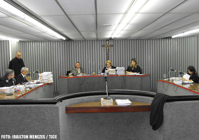 Justiça condena município de Independência a pagar salário mínimo à servidora