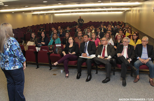 Palestras marcam “Dia de  Valorização do 1º Grau”