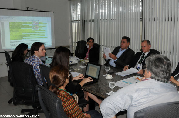 Encontro no Fórum discute envio de procedimentos policiais por meio eletrônico