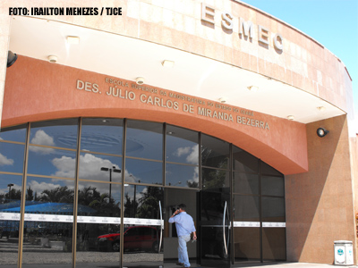 Esmec promove curso sobre  Impactos das Decisões Judiciais