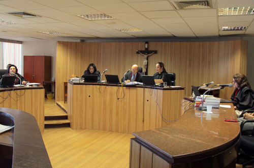 Casal que teve carro furtado em supermercado receberá R$ 45,7 mil de indenização