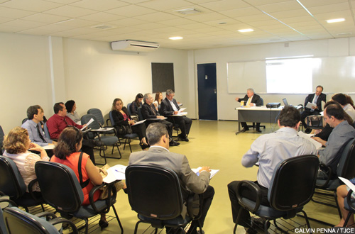 Magistrados que atuam nos Juizados participam de encontro na Esmec