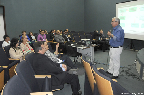 Juízes conhecem serviços oferecidos pela Central de Alternativas Penais
