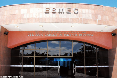 Esmec inicia nesta terça-feira (14) curso sobre Direitos Humanos