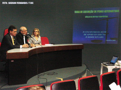 Instituições discutem políticas públicas de apoio ao adicto jurisdicionado