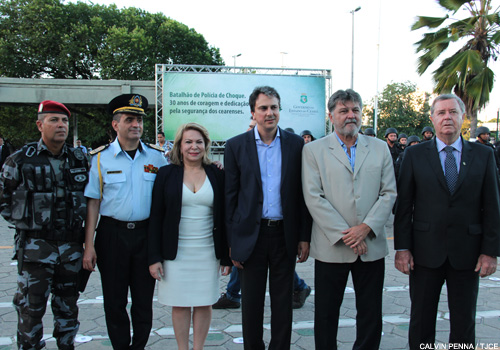 Desembargadora Iracema Vale é  homenageada pela Polícia Militar cearense