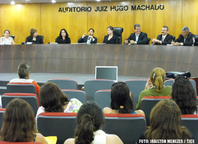 Assinado acordo para facilitar ressocialização de ex-detentos