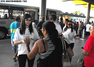 Blitze nos terminais de ônibus divulgam Semana Nacional da Conciliação