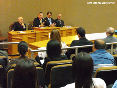Desembargador Ernani Barreira destaca trabalho dos voluntários na conciliação