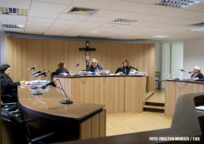 Oi é condenada a pagar R$ 5 mil em indenização por danos morais a cliente