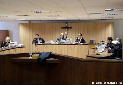 6ª Câmara Cível do TJCE reforma sentença e nega equiparação para militares inativos