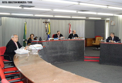 Acusado de roubo e corrupção ativa tem habeas corpus negado