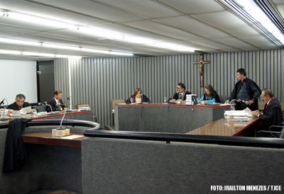 5ª Câmara Cível condena Unimed a pagar 50 salários mínimos a paciente