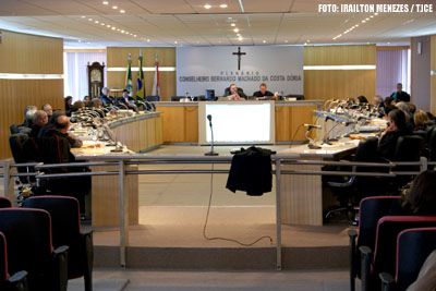 Desembargador Ernani Barreira apresenta no Pleno estatística sobre ganhos do PCCR