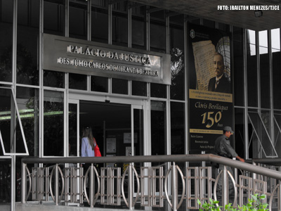 Desembargador e 4 juízes atenderão no plantão judiciário do feriado de Tiradentes