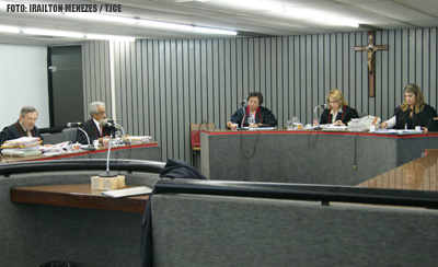 Justiça condena Companhia Docas a pagar R$ 96 mil por acidente ocorrido no porto do Mucuripe