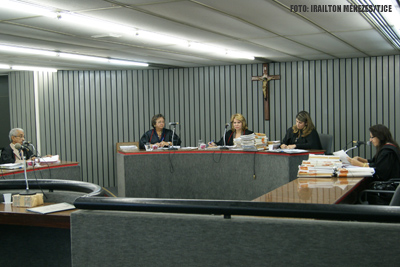 Consumidora deve ser indenizada por ingerir  bombom “Sonho de Valsa” estragado