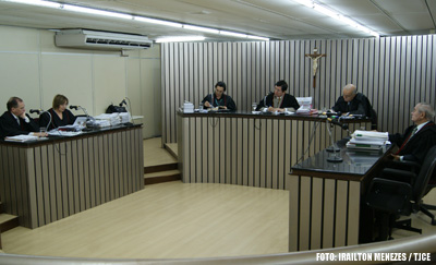 Seguradora é condenada a pagar indenização à empresa de transporte