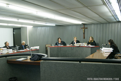 Município de Fortaleza e Estado do Ceará devem fornecer medicamento para portadora de diabetes