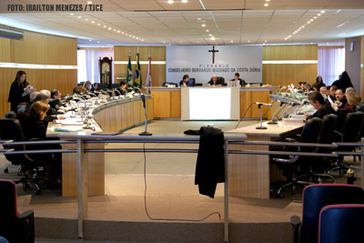 Pleno do Tribunal de Justiça do Ceará aprova a remoção de doze juízes