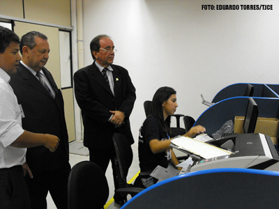 Presidente do Tribunal de Justiça  visita centro de digitalização de processos