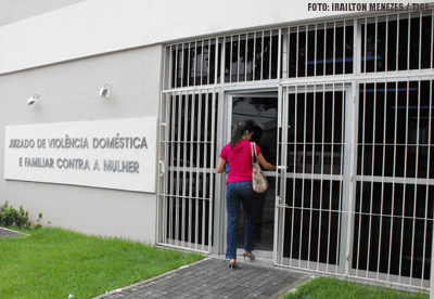 Juizado da Mulher promove campanhas de conscientização sobre Lei Maria da Penha